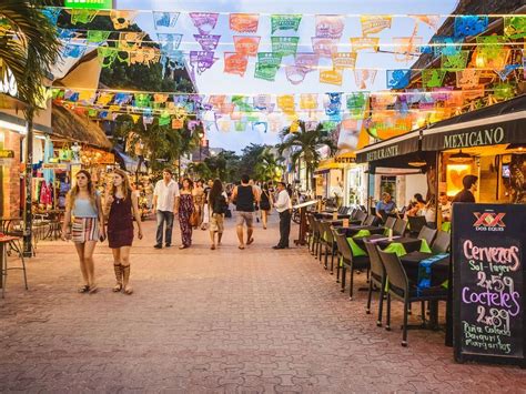 10 Dec 2021 ... Playa del Carmen's Fifth Avenue, or 'Quinta Avenida' as the locals call it, is a vibrant avenue worth visiting, even just for the old pleasure ...